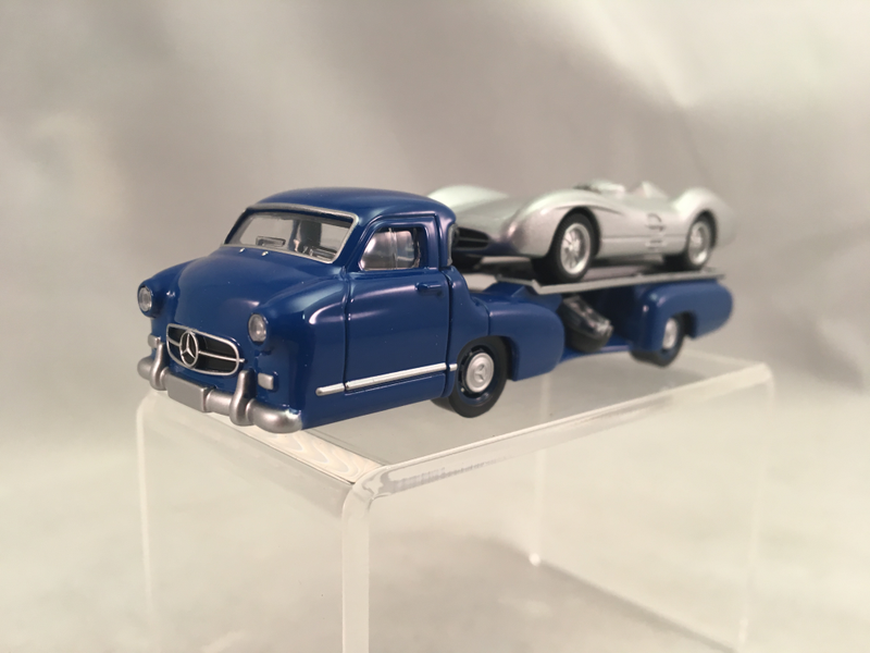 Illustration for article titled Tuetonic Truckin' Tuesday: Mercedes Rennsport Transporter